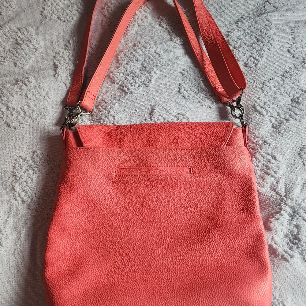 Pink Crossbody Bag with Casual Hobo Silhouette - Picture 3 of 4